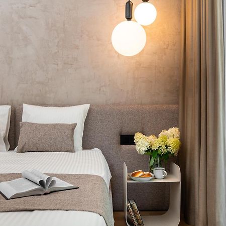 Boutique Wawel Side Apartment คราคูฟ ภายนอก รูปภาพ