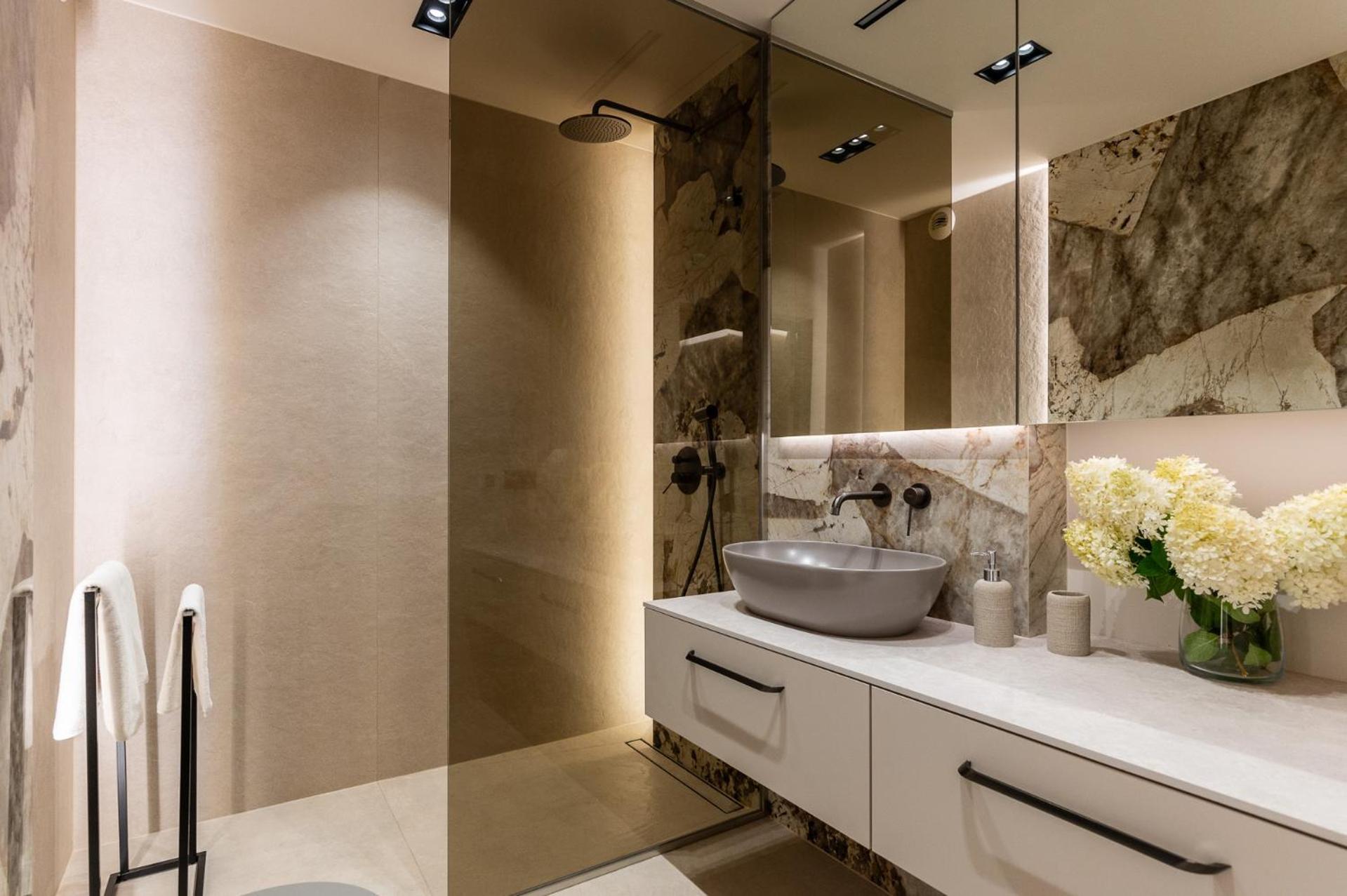 Boutique Wawel Side Apartment คราคูฟ ภายนอก รูปภาพ
