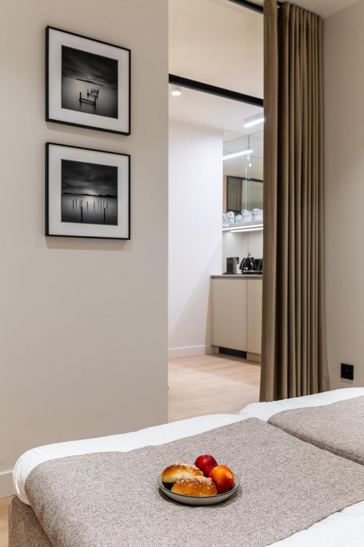 Boutique Wawel Side Apartment คราคูฟ ภายนอก รูปภาพ