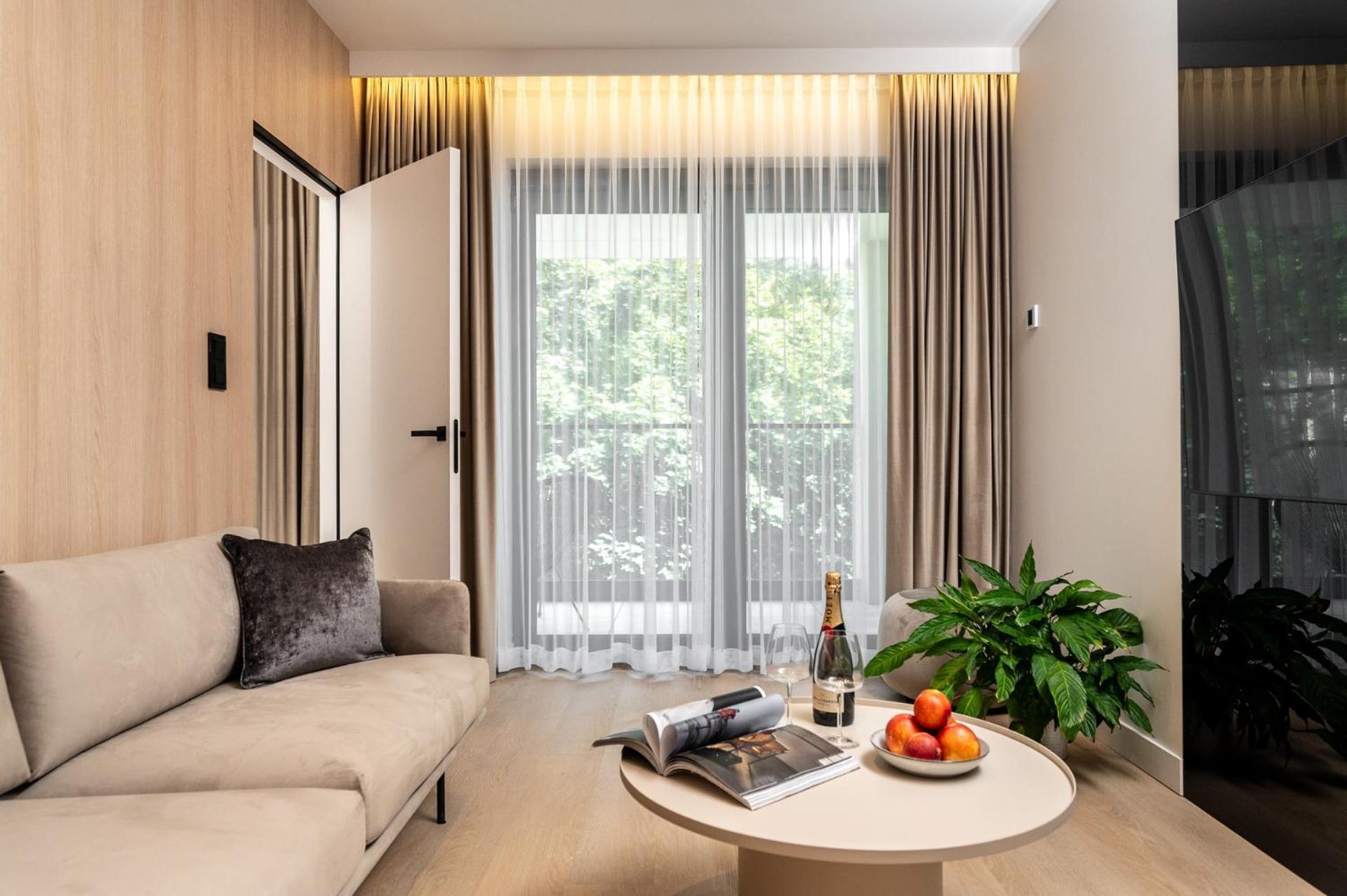 Boutique Wawel Side Apartment คราคูฟ ภายนอก รูปภาพ