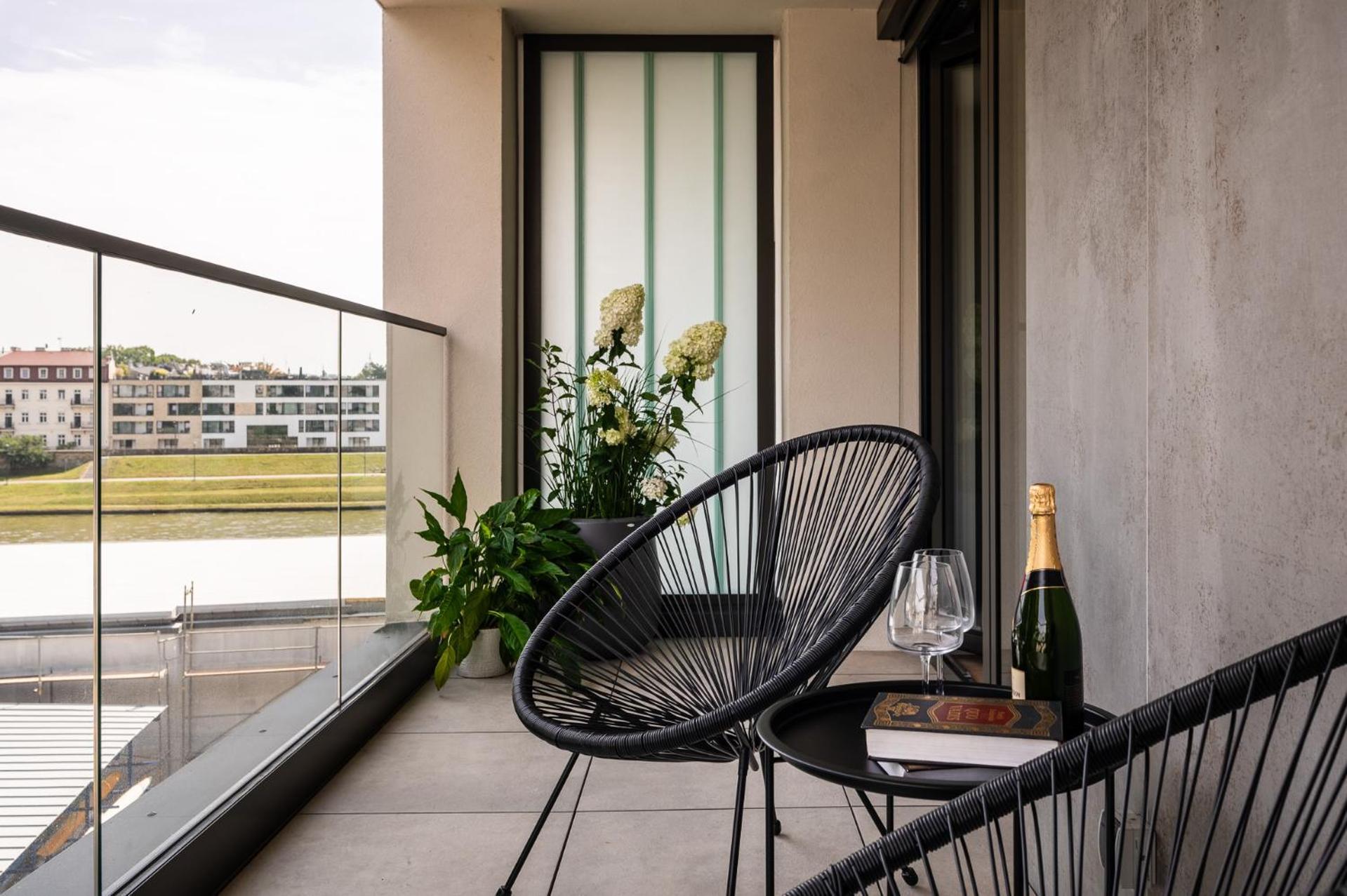 Boutique Wawel Side Apartment คราคูฟ ภายนอก รูปภาพ